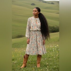 Vintage Flowy Maxi Dress | Romantic Feminine